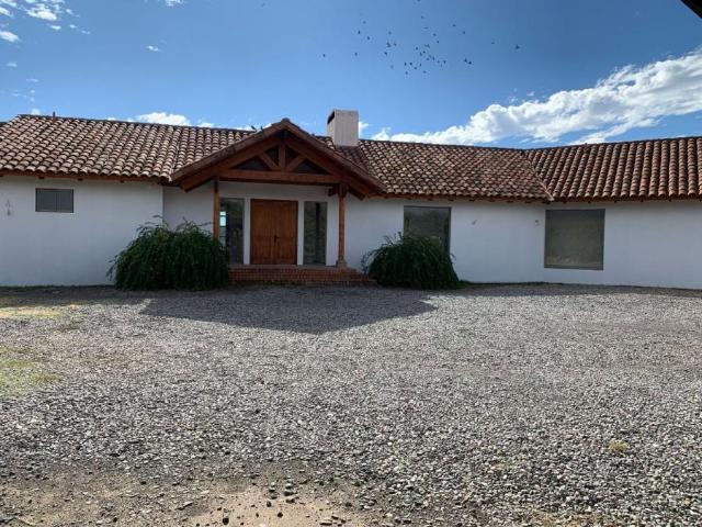 Se arrienda espaciosa casa en Rinconada Calle NUeva