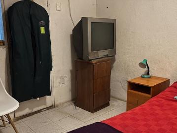 SE ARRIENDA HABITACIÓN DE PREFERENCIA PERSONA EXTRANJERA