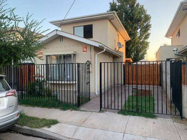 Se arrienda hermosa casa