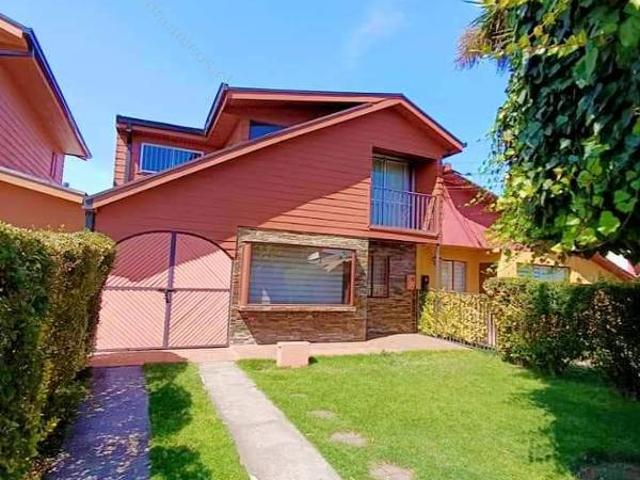 Se Arrienda hermosa casa amplia