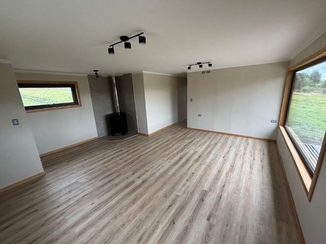 SE ARRIENDA HERMOSA CASA NUEVA CERCANO A QUEMCHI