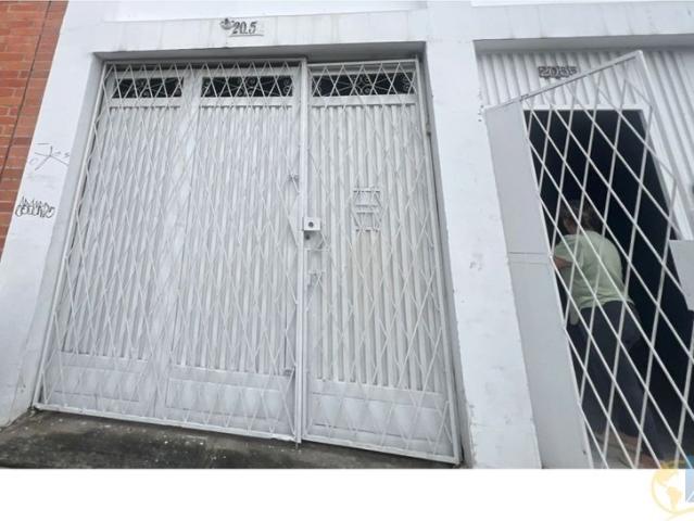 SE ARRIENDA HERMOSA Y SE VENDE AMPLIA CASA EN SAN ALONSO