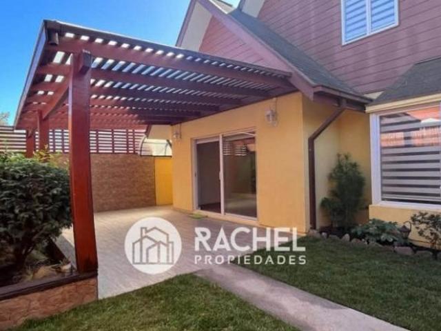 SE ARRIENDA IMPECABLE CASA DE 4D SECTOR LAS ENCINAS Barrio Los Conquistadores