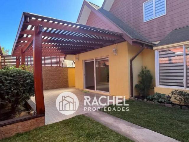 SE ARRIENDA IMPECABLE CASA DE 4D SECTOR LAS ENCINAS Barrio Los Conquistadores