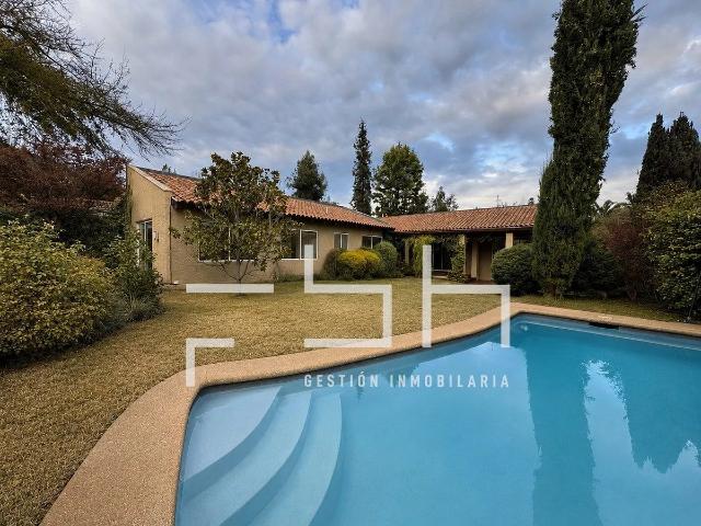 Se arrienda impecable casa las condes