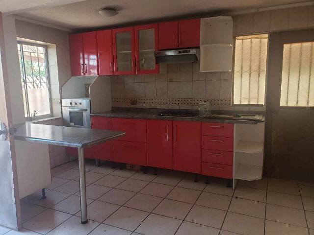 Se arrienda linda y amplia casa en quilicura