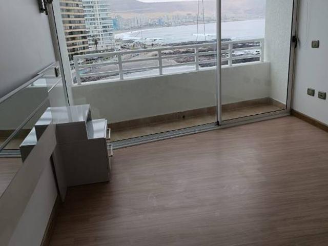 Se arrienda linda departamento en punta cavancha