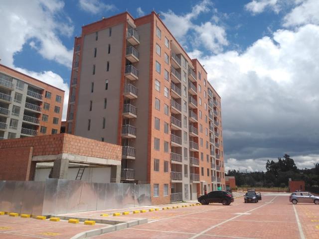 SE ARRIENDA LINDO APARTAMENTO