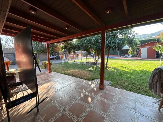 SE ARRIENDA PARCELA 3D3B EN COLINA CON PISCINA