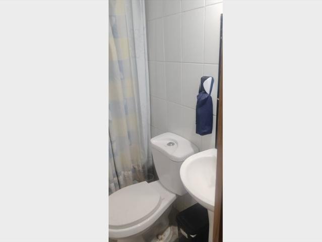 Se arrienda pieza metro lo ovalle