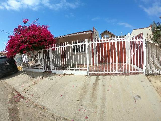 se arriendo casa en sinderpart, en portal del miramar