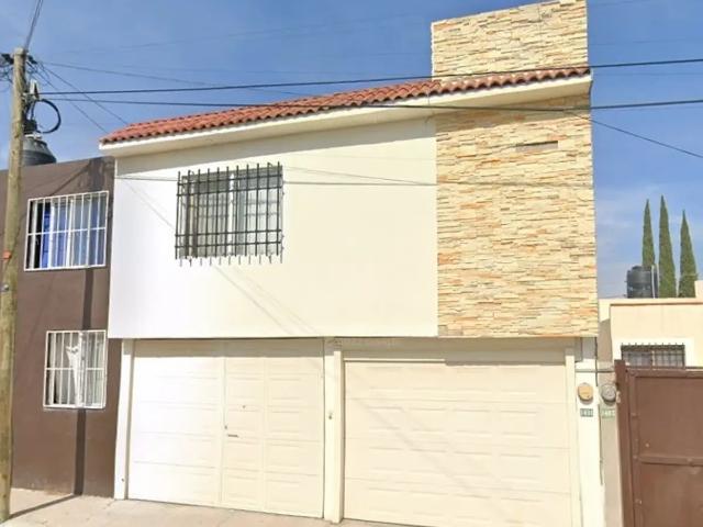 Se Casa de Recuperación Bancaria en C. San Francisco, Soledad de Graciano Sánchez, S.L.P