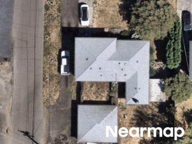 SE Catalina Ln