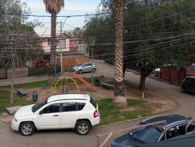 Se comparte casa con pieza independiente