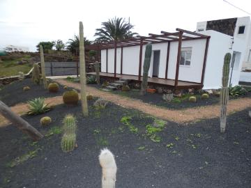 Se ofrece a la venta acogedora vivienda situada en la zona d. 60m² Villaverde