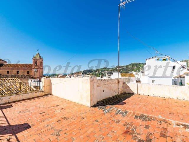 Se ofrece esta destacada propiedad situada en el corazón de. 423m² Torrox