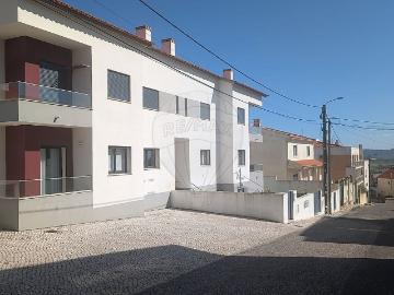 Se procura o equilíbrio entre o design contemporâneo, a func. 98m² São Martinho Do Porto