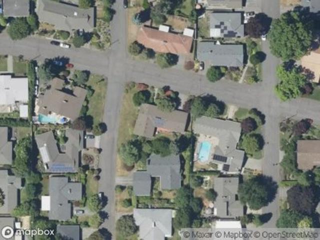 SE Raymond St