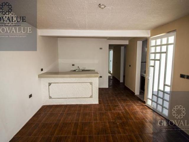 SE REMATA CASA EN JARDINES DE SANTA ROSA POSESION INMEDIATA