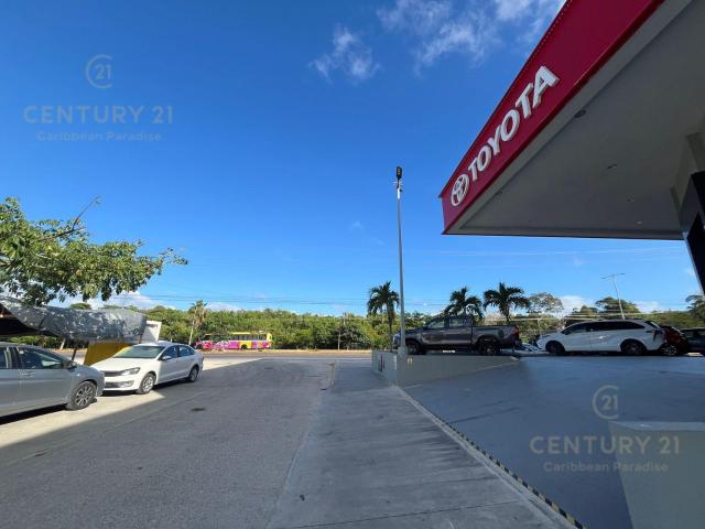 Se renta terreno atras de la Toyota Zona Sur Playa del carmen P4577