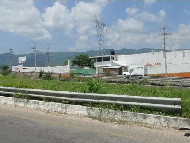 Se Renta Terreno Comercial salida a Chiapa de Corzo esq. Entronque La Angostura