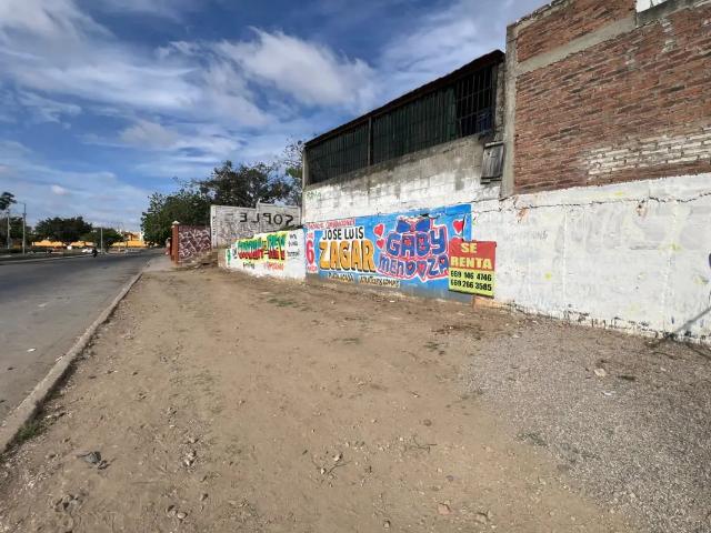 SE RENTA TERRENO EN AVENIDA – EL ALARCÓN