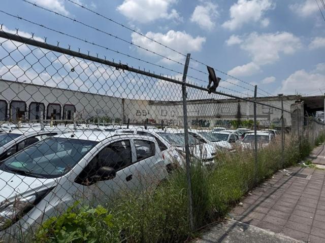 SE RENTA TERRENO SOBRE CALZADA DE LAS PALMAS