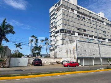 SE RENTA TERRENO SOBRE COSTERA MIGUEL ALEMAN, FRENTE A WALMART ESPRESS DE LAS PLAYAS,117 METROS