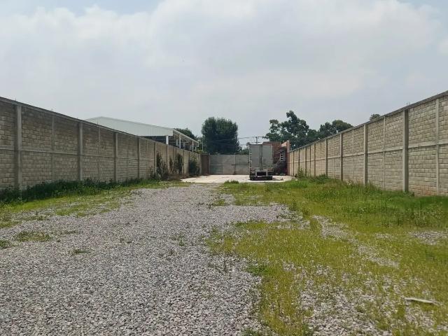 SE RENTA TERRENO 5000M2