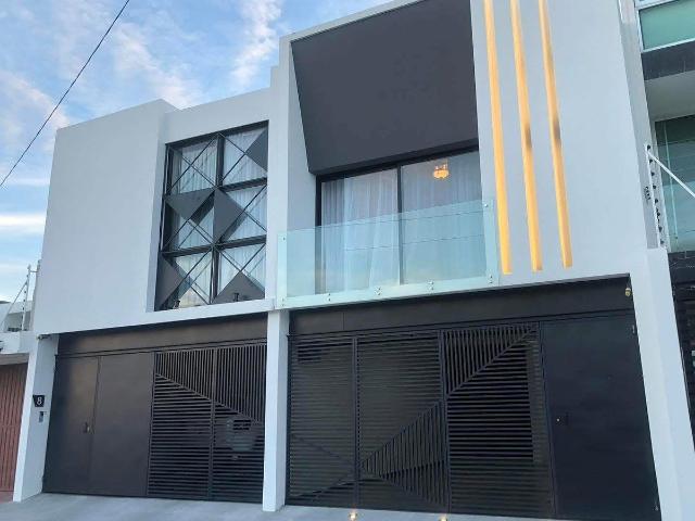 se renta townhouse en colonia miami