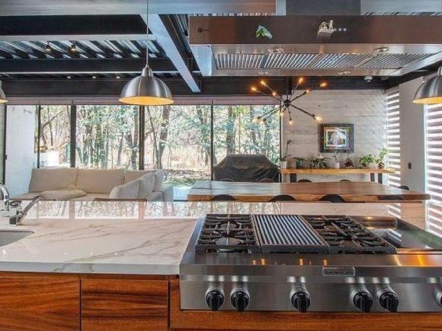 SE RENTA Y/O VENDE CASA en EL CIELO junto a bosque