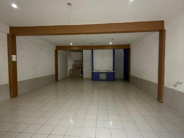 SE RENTA AMPLIO LOCAL COMERCIAL EN AV. COLOSIO, CAMPECHE