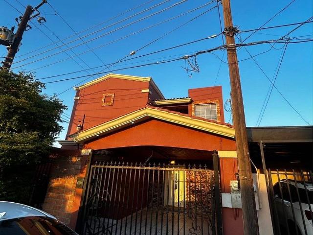 se renta amplia casa en hipico