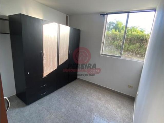 SE RENTA APARTAMENTO EN VILLA VERDE