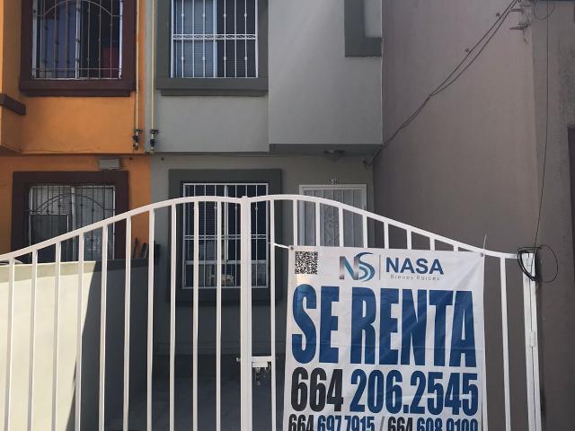 SE RENTA BONITA CASA EN RESIDENCIAL AGUA CALIENTE