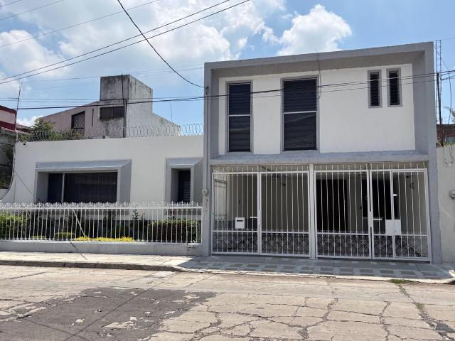 Se Renta Casa muy bonita Amueblada