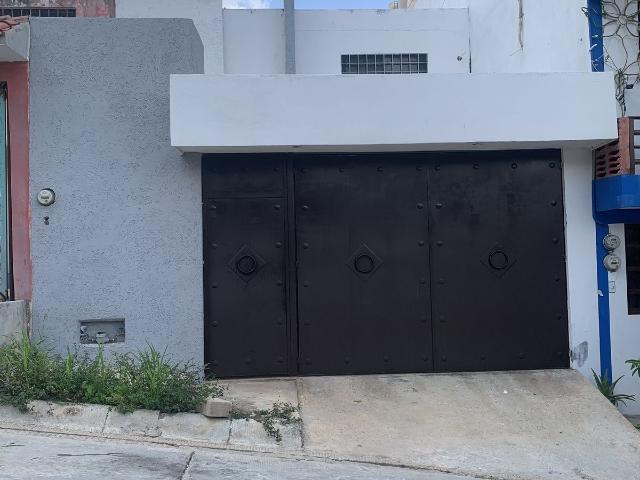 se renta casa amueblada en valle dorado