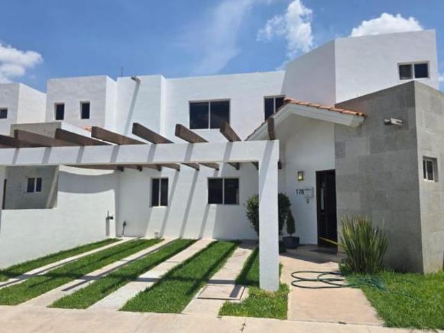 Se renta casa amueblada en fraccionamiento privado al norte de Saltillo