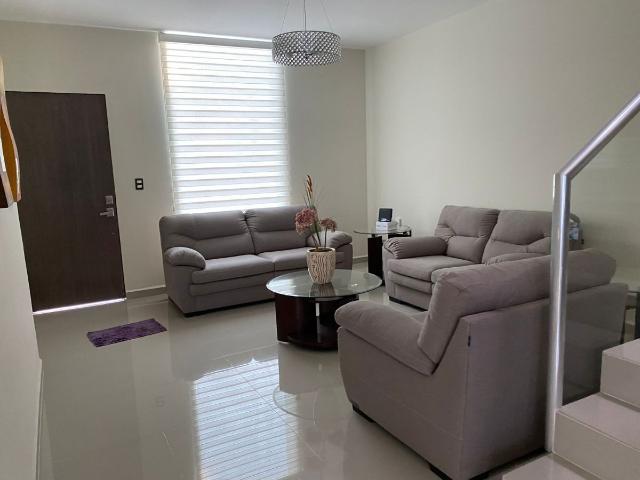 se renta casa amueblada en residencial vergel
