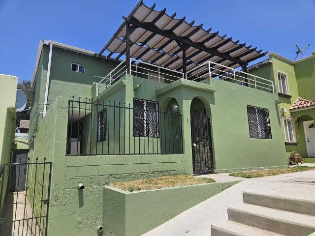 SE RENTA CASA AMUEBLADA, FRAC LOS OLIVOS SIN MASCOTAS