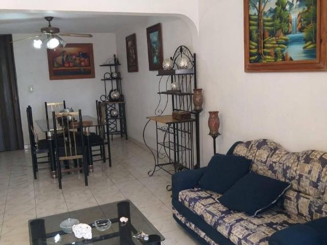 SE RENTA CASA AMUEBLADA POR WALMART ELECTRICISTAS, CAMPECHE