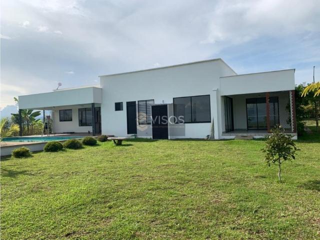 SE RENTA CASA CAMPESTRE EN CERRITOS PEREIRA