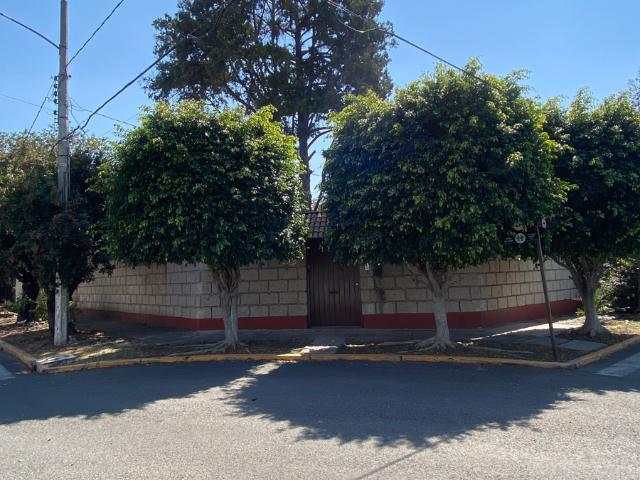 SE RENTA CASA DE UN PISO EN LA COLONIA DEL VALLE