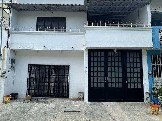 SE RENTA CASA DE UNA PLANTA TOTALMENTE AMUEBLADA EN COL. LAS BRISAS PLAZA SOL