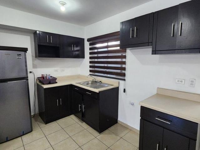 Se renta casa de 2 recámaras semi amueblada en Privada Santa Isabel, Tijuana
