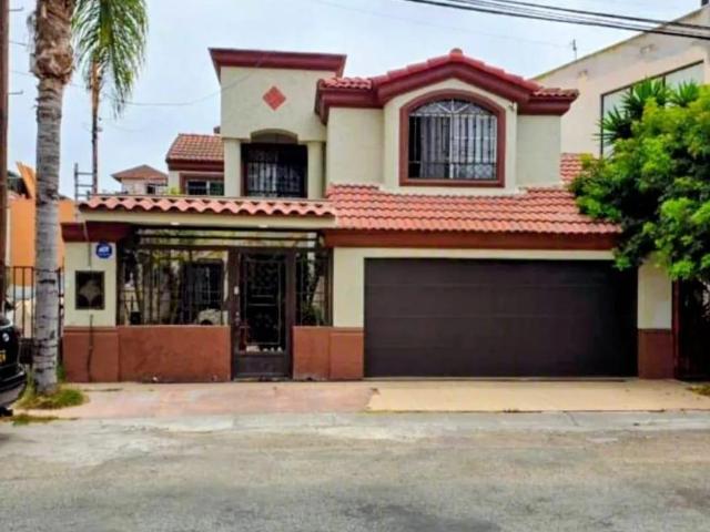 Se Renta – Casa de 3 dormitorios totalmente amueblada en Jardines de Playas de Tijuana