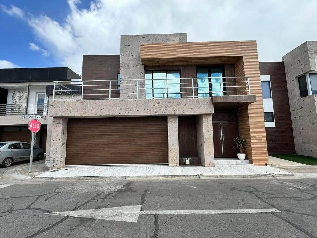 ¡Se renta casa en Cumbres Provenza Mexicali, B.C. !