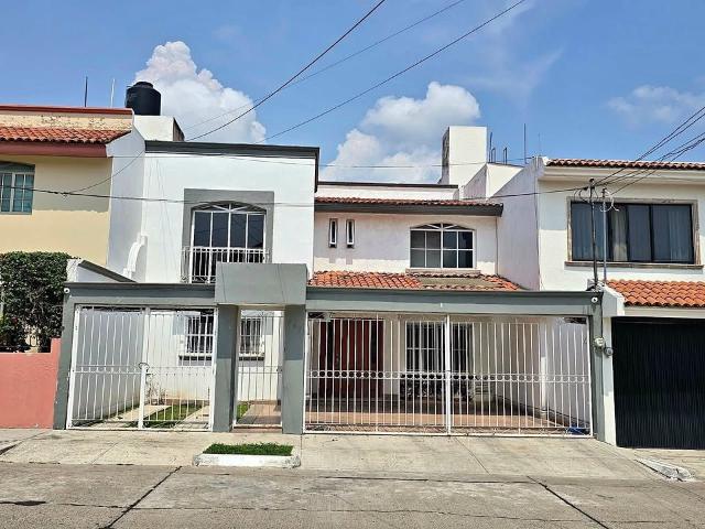 SE RENTA CASA EN CHAPALITA DE OCCIDENTE, ZAPOPAN