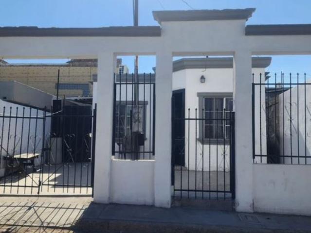SE RENTA CASA EN COLONIA INDUSTRIAL MEXICALI, B.C