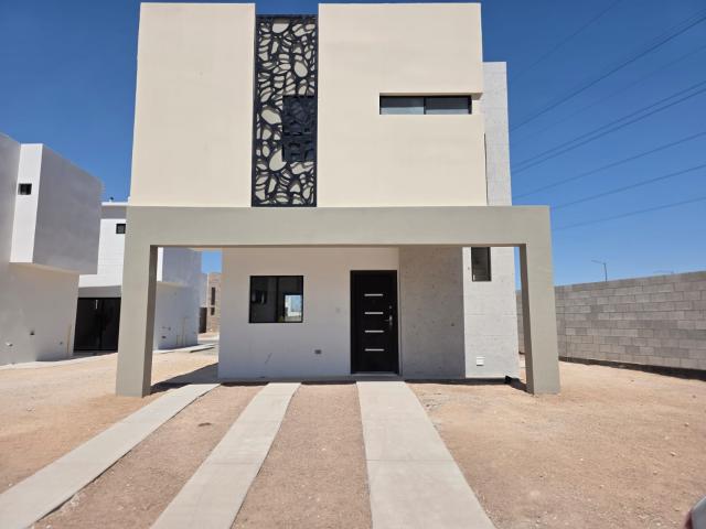 SE RENTA CASA EN COTO SUR II